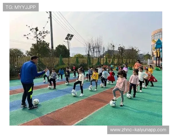 球场迷你足球嘉年华，快乐运动每一天，迷你足球场制作视频